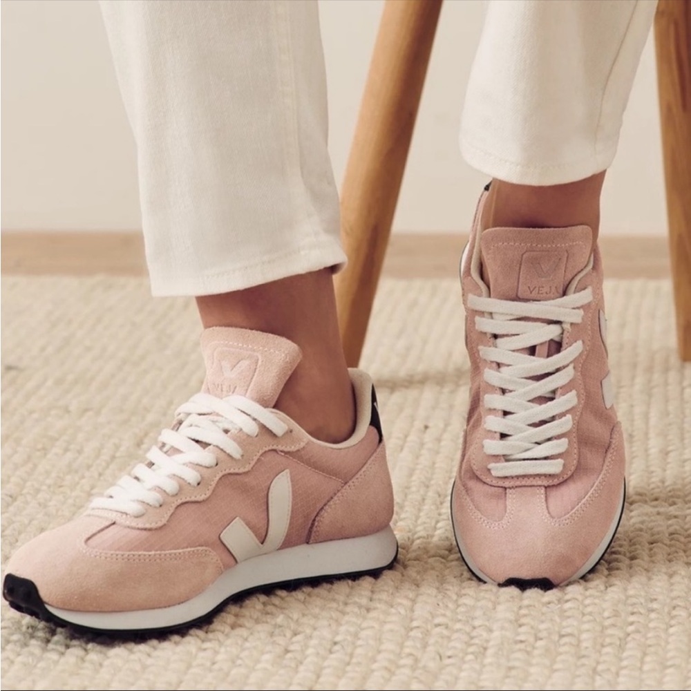 Veja • Rio Branco Mixed Leather Runner Sneakers size 39EU/8US